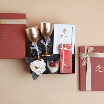 Buy Best Premium Anniversary Gift Box For Couples Online