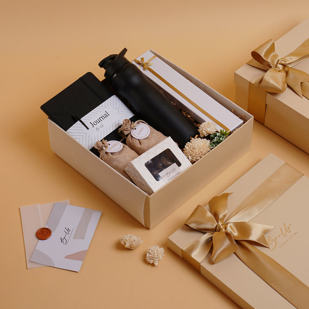 Eight Pudding Gift Box | Luxury Gift Hampers Delivery in Delhi-NCR | Zoet  Desserts