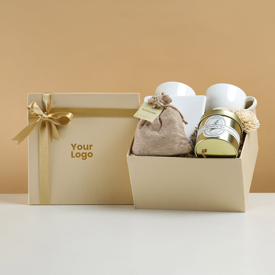 Little tea hamper