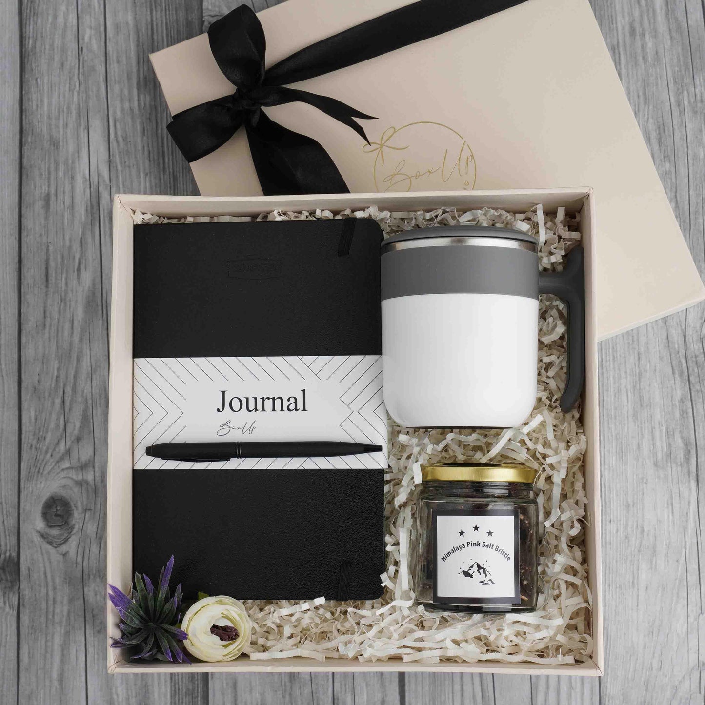 A Traveller's Memoir Gift Box - BoxUp Luxury Gifting 