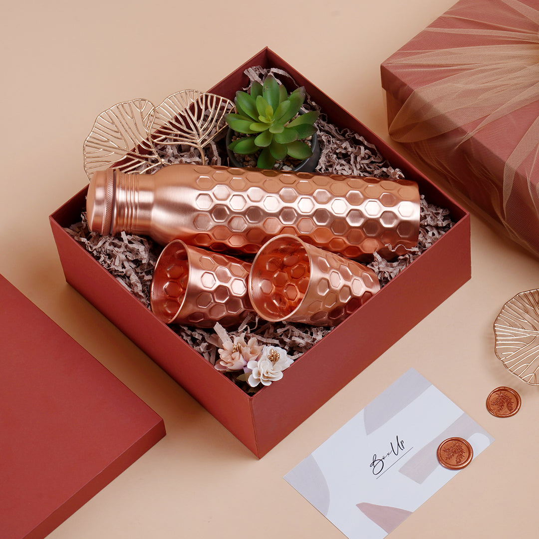 Medium Square Rose Gold Magnetic Gift Box - Geotobox