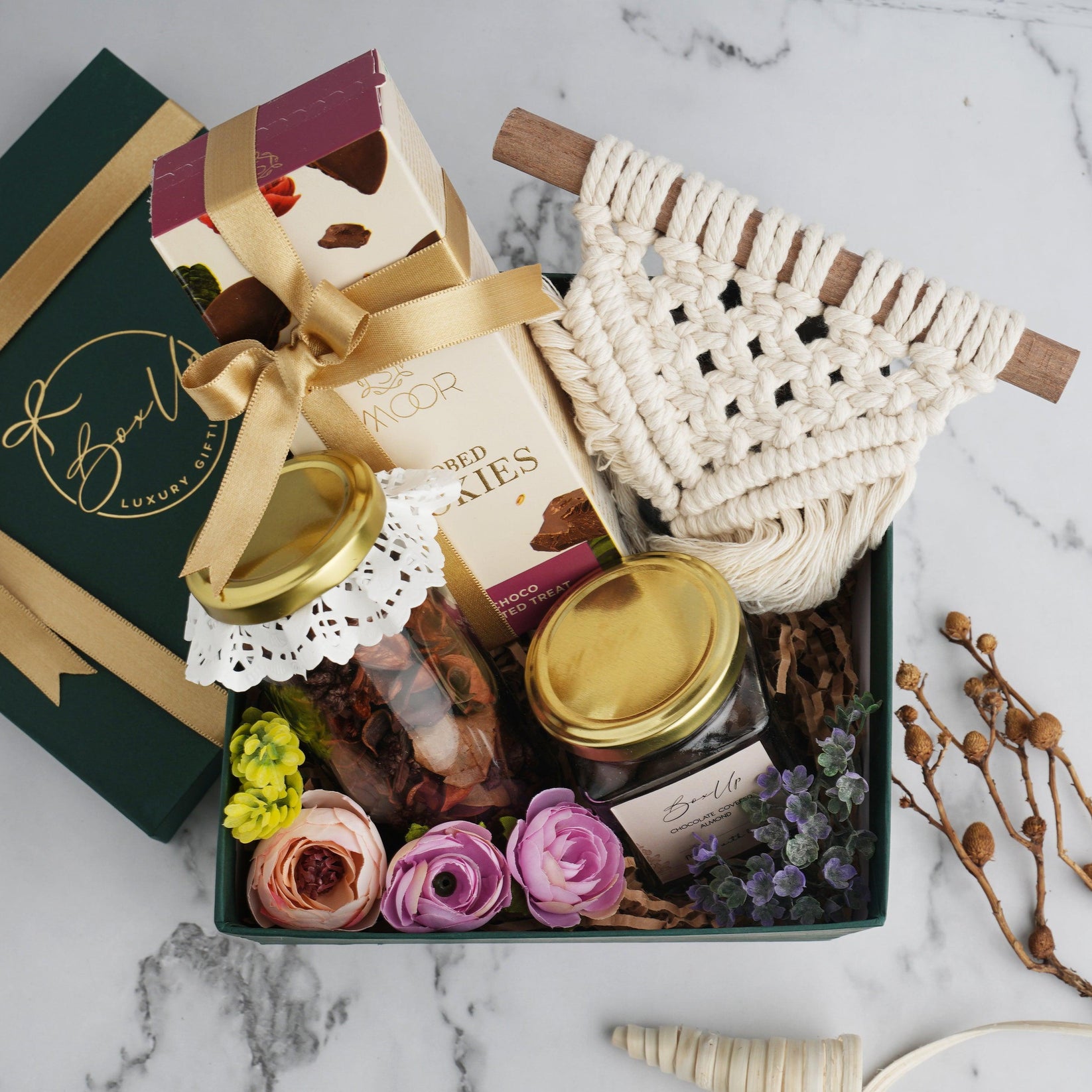 Buy The Good Luck Pannier Gift Box – BoxUp Luxury Gifting